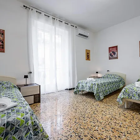 Apartament Woodstick House La Spezia